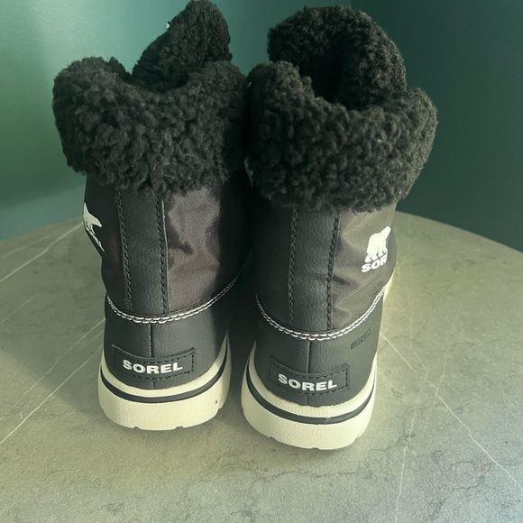 Sorel Cozy Carnival Nylon Boot - Picture 5 of 7